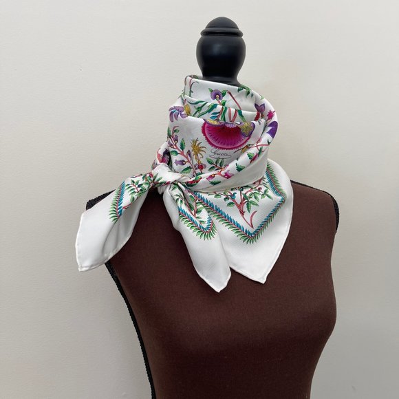 Display #3 Gucci Scarf Floral Print Silk Wrap - Picture 13 of 15